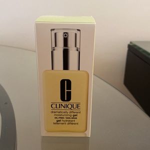 Clinique dramatically different moisturizing gel